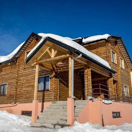 Snow Time Eco Chalet Gudauri Eksteriør billede