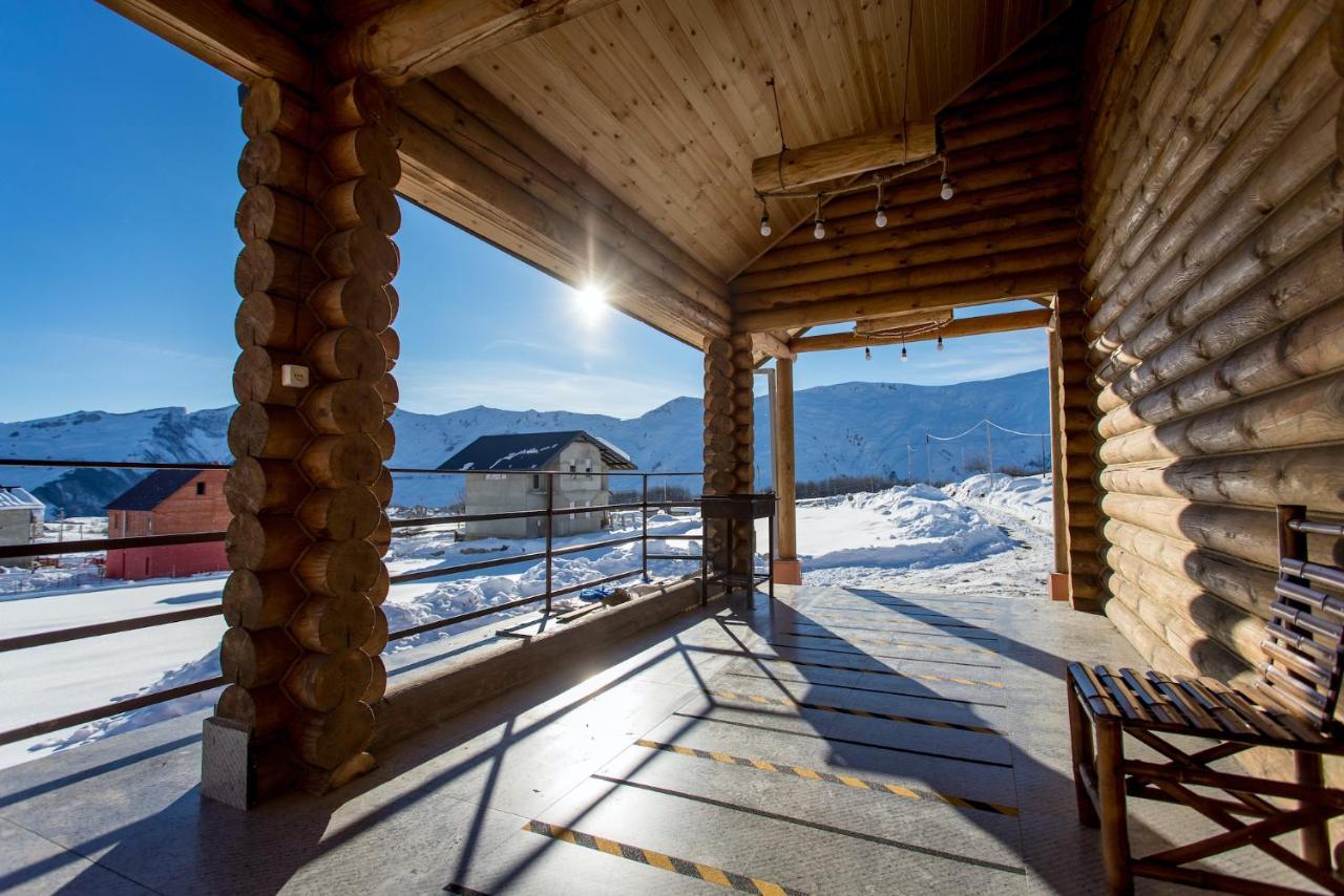 Snow Time Eco Chalet Gudauri Eksteriør billede