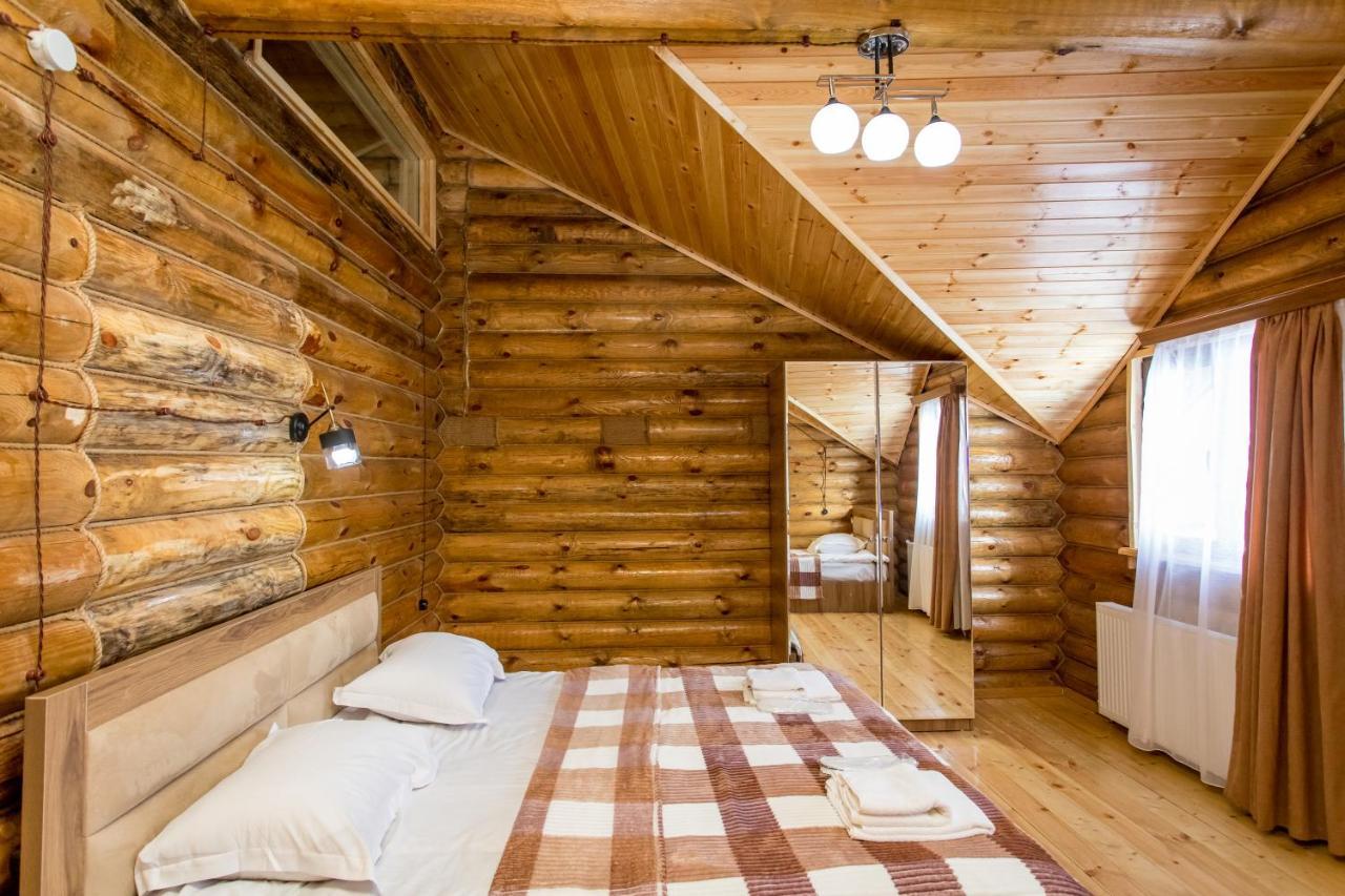 Snow Time Eco Chalet Gudauri Eksteriør billede
